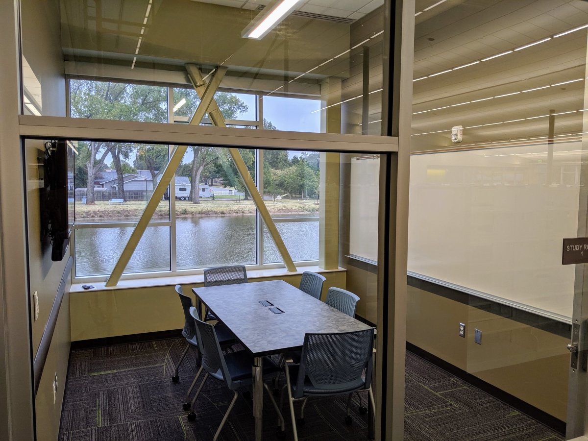 Study room at Bethany with a table and 6 chairs